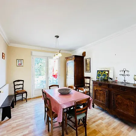 Fouras : Maison Pour 6, 100M², Sans Equipement Special - Fr-1-709-102 * Fouras