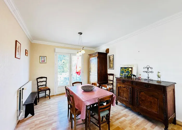 Fouras : Maison Pour 6, 100M², Sans Equipement Special - Fr-1-709-102 * Fouras