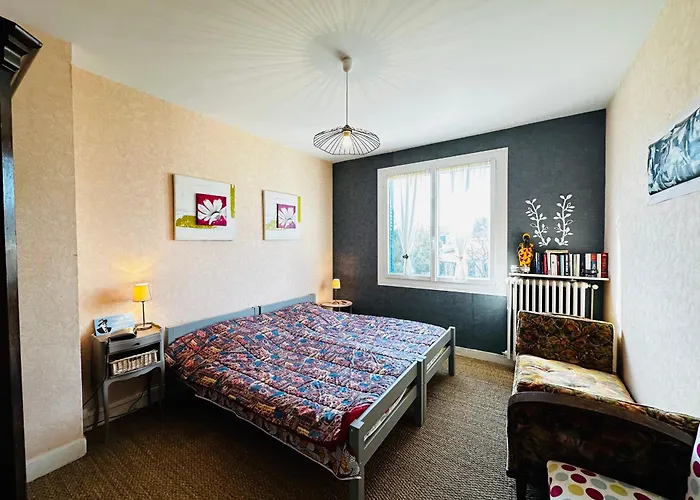 Fouras : Maison Pour 6, 100M², Sans Equipement Special - Fr-1-709-102 Fouras