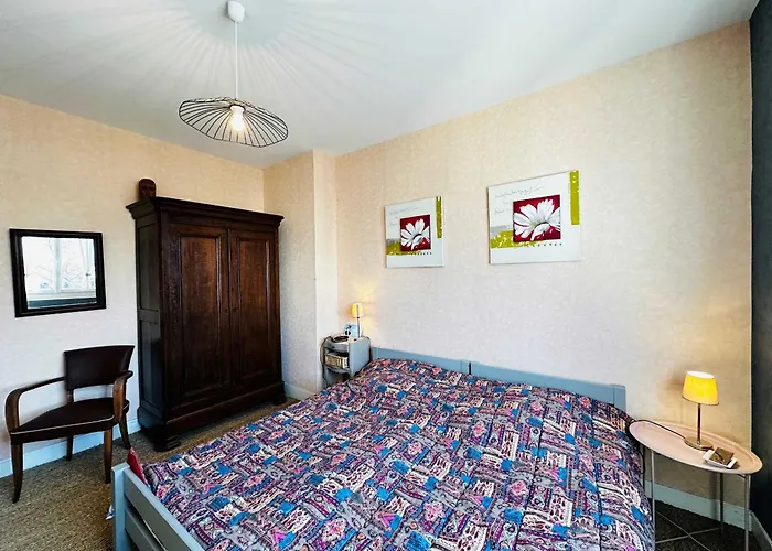 Fouras : Maison Pour 6, 100M², Sans Equipement Special - Fr-1-709-102 Fouras