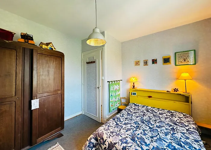 Fouras : Maison Pour 6, 100M², Sans Equipement Special - Fr-1-709-102 * Fouras